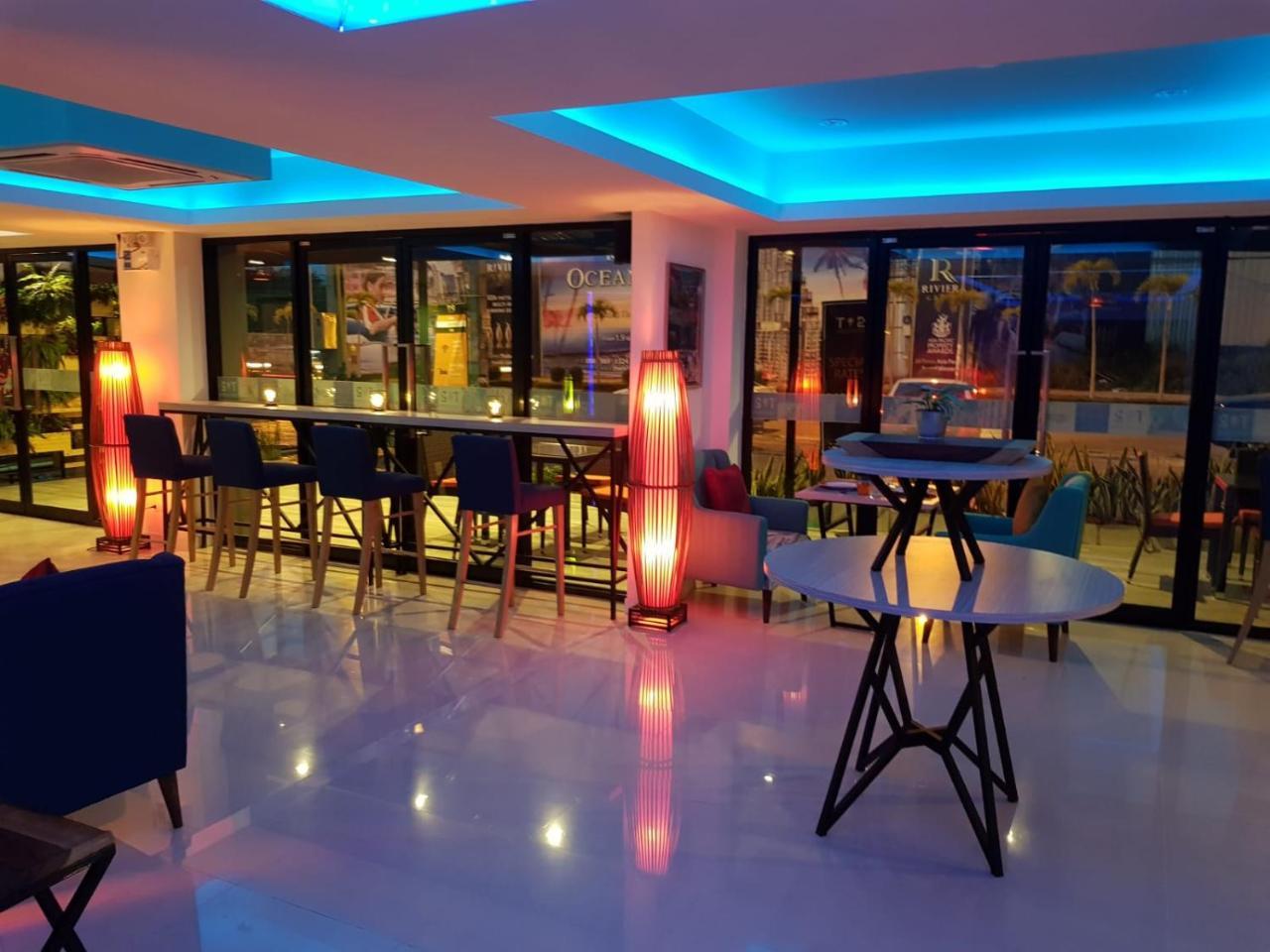 T2 Jomtien Pattaya Hotel Kültér fotó